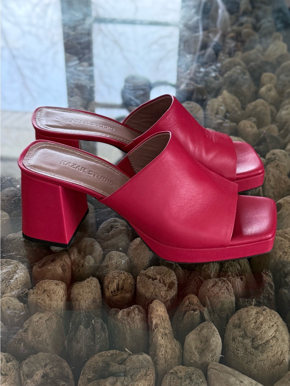 Red platform mules 👠